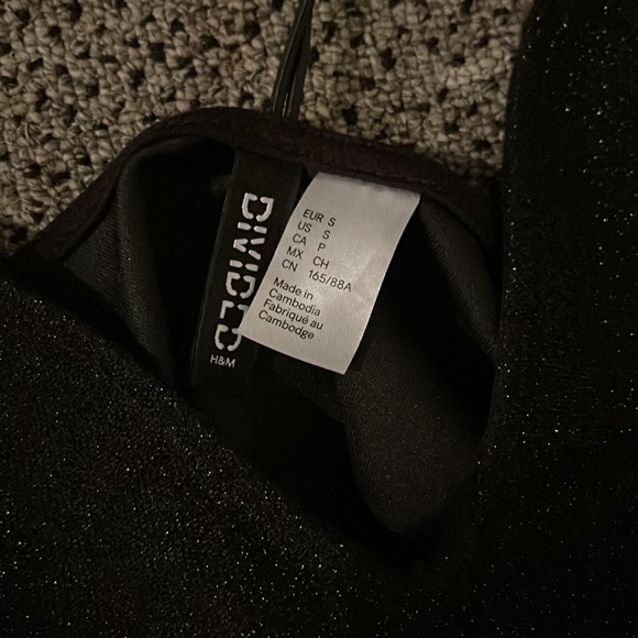 Stunning black sparkly backless dress size small 🪩 - Picture 2 of 4